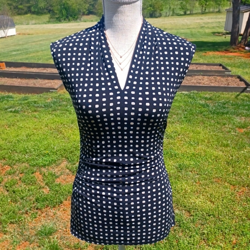 Vince Camuto - Ruched Waist Black Print, V-neck, Cap Sleeve,Stretch Top W-XS